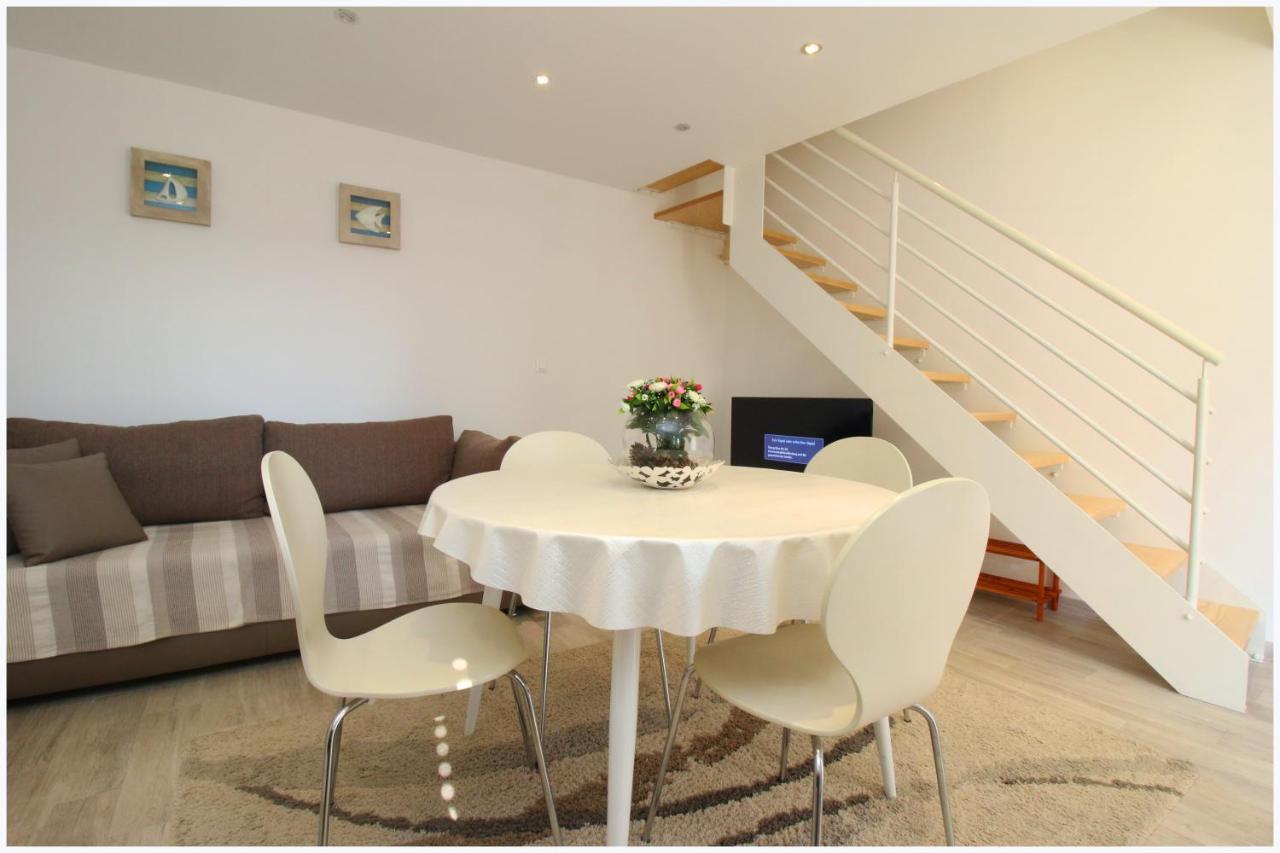 Holiday Home Ante Primosten Exterior photo